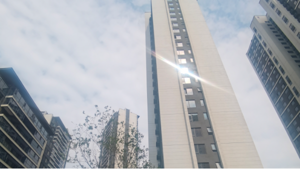 真石漆膩?zhàn)优c普通膩?zhàn)觾?yōu)劣對(duì)比