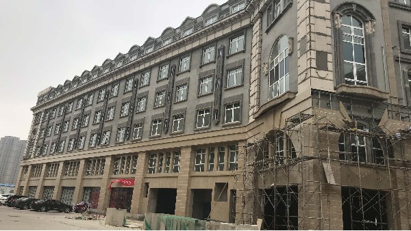 外墻真石漆與普通涂料所用外墻膩?zhàn)?，有什么區(qū)別？